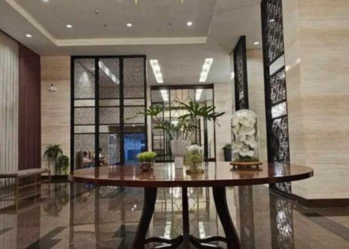 Radiance Bay Luxe Lounge